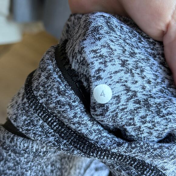 Lululemon Define Jacket Size 4 Luon Denim Twill Black White Sporty Athleisure - Picture 7 of 10